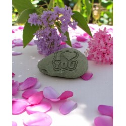 Hand-Engraved Stone with "I Love You" – Romantic Gift with Meaning