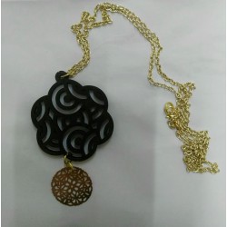 Necklace with wooden and metal element