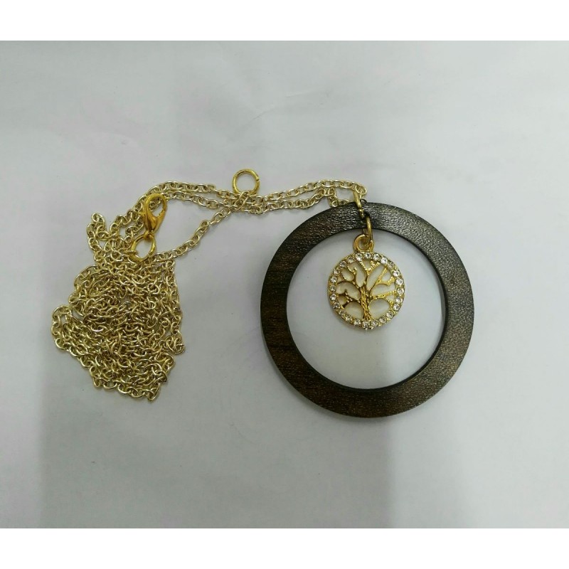 Necklace with wooden and metal element