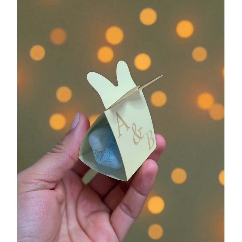 wedding-favor-box-mr-mrs-laser-cut