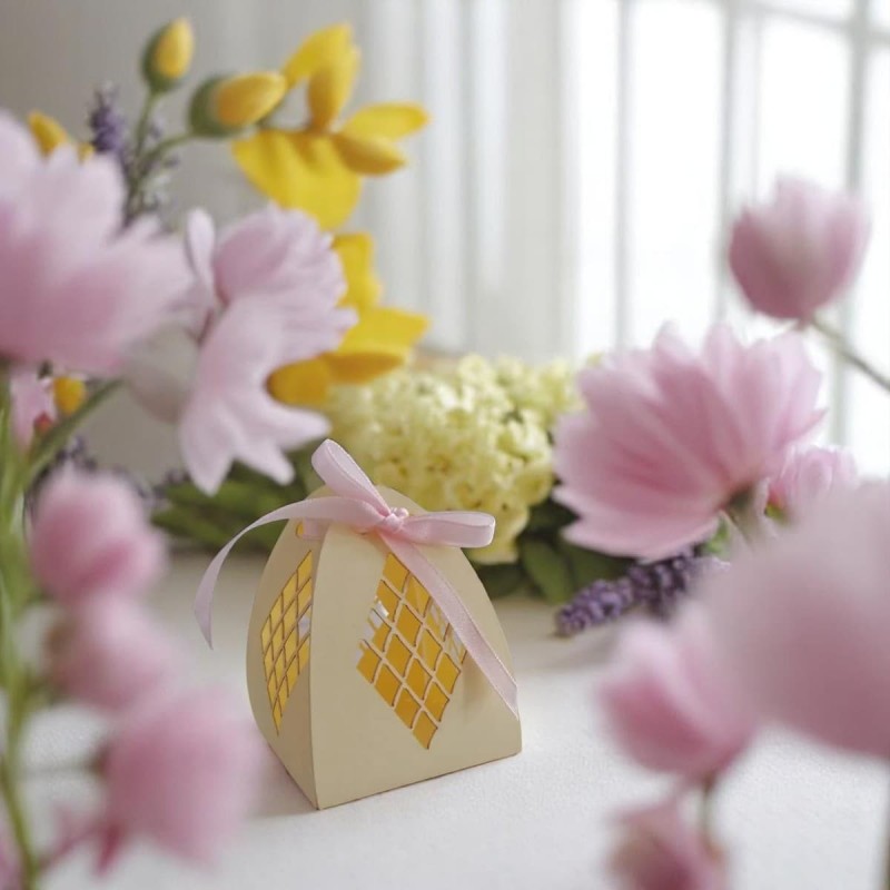 Handmade Paper Favor Box with Diamond Laser Cut Pattern | WoodSweetWood Paper Favor Box with Diamond-Shaped Laser Cut Design