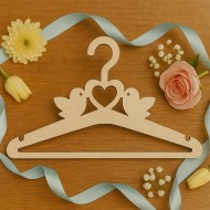 Wooden hanger birds
