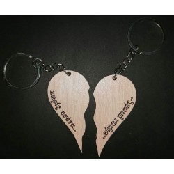 Χωρίς εσένα είμαι μισός, wooden keychain