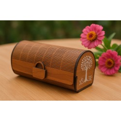 Wooden glasses case with leathery inlay, in tabac colour